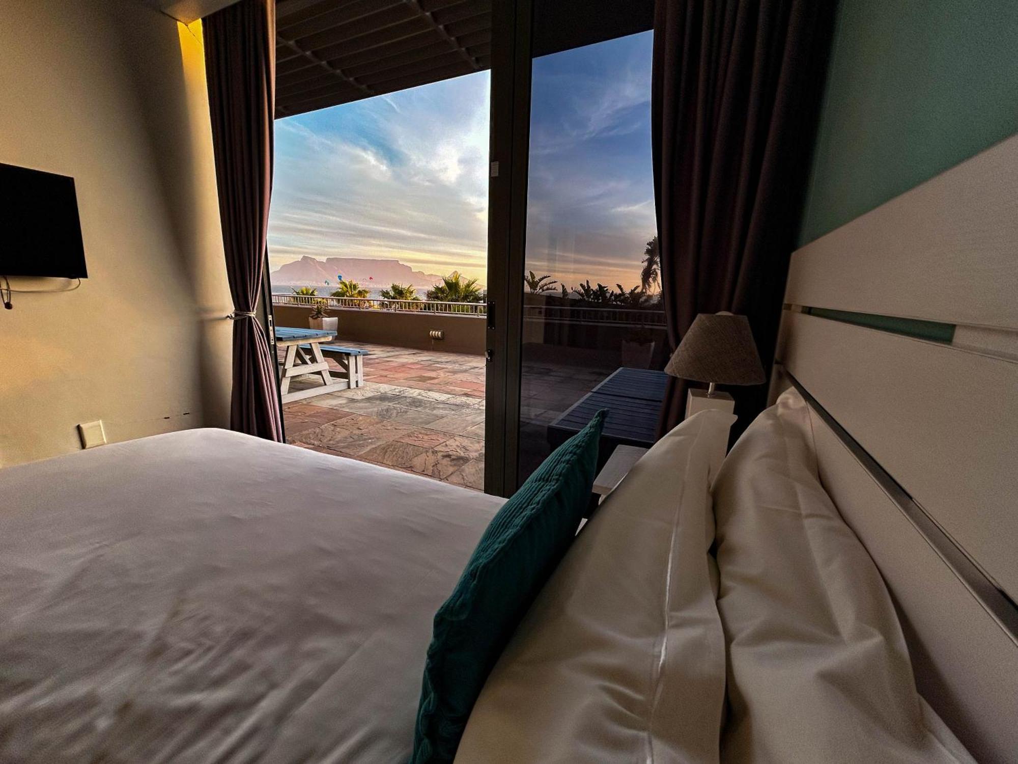 Heaven On Earth - Blouberg Beachfront Self-Catering Apartment Блаубергстранд Экстерьер фото