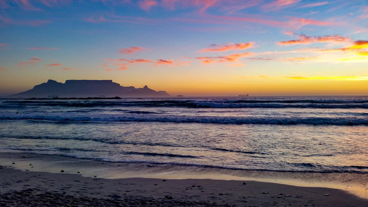 Heaven On Earth - Blouberg Beachfront Self-Catering Apartment Блаубергстранд Экстерьер фото